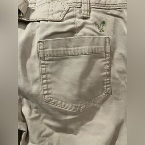 American Eagle Tan Bermuda Shorts Size 4 - can button up shorter